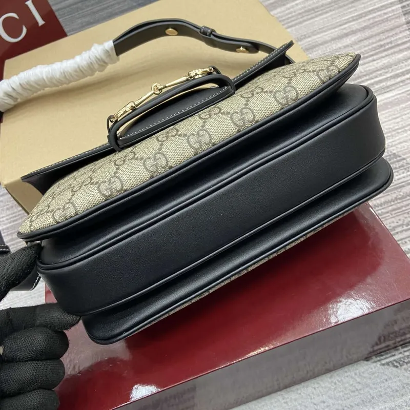 Gucci 815178 Gucci Horsebit 1955 Soft Medium Shoulder Bag černé kožené detaily