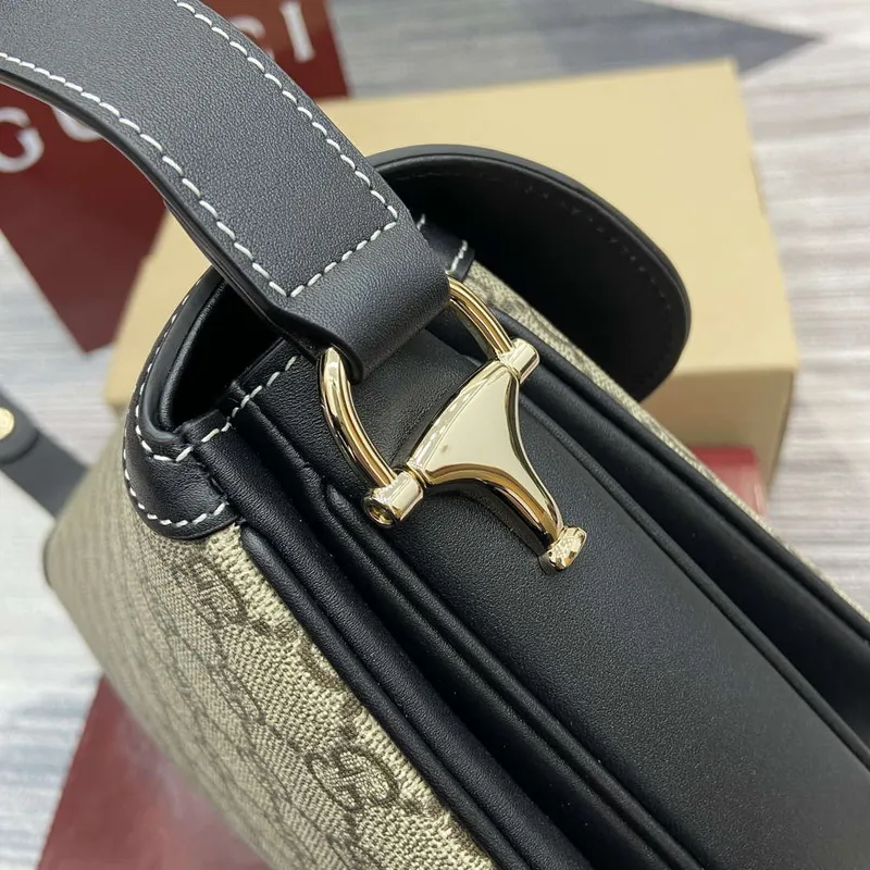Gucci 815178 Gucci Horsebit 1955 Soft Medium Shoulder Bag černé kožené detaily