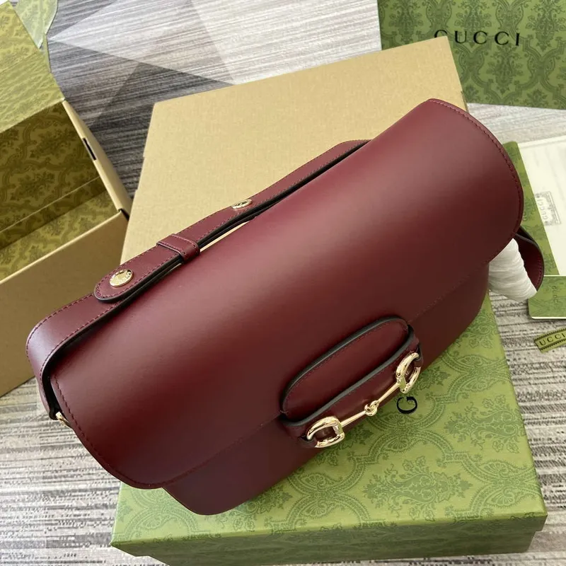 Gucci 815178 Gucci Horsebit 1955 Soft Medium Shoulder Bag Červená
