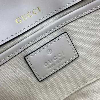Gucci 815206 Gucci Horsebit 1955 Soft Small Top Handle Bag Bílá kůže s detaily