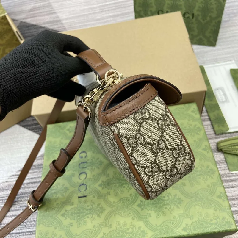 Gucci 815206 Gucci Horsebit 1955 Soft Small Top Handle Bag Hnědý kožený lem