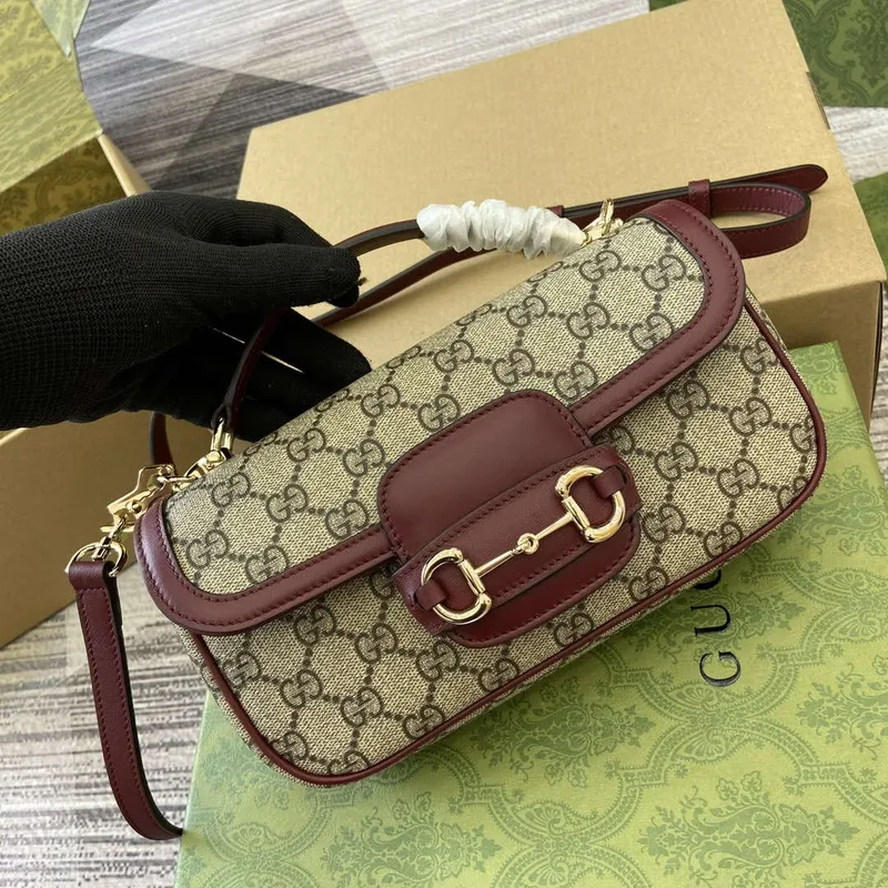 Gucci 815206 Gucci Horsebit 1955 Soft Small Top Handle Bag Červené kožené detaily