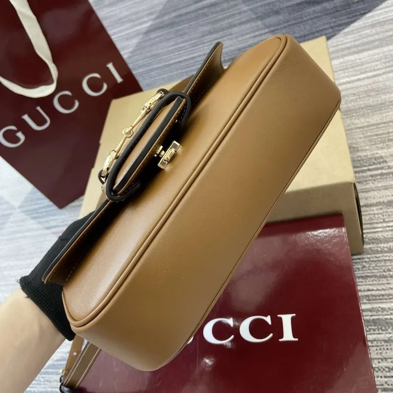 Gucci 815206 Gucci Horsebit 1955 Soft Small Top Handle Bag Hnědá