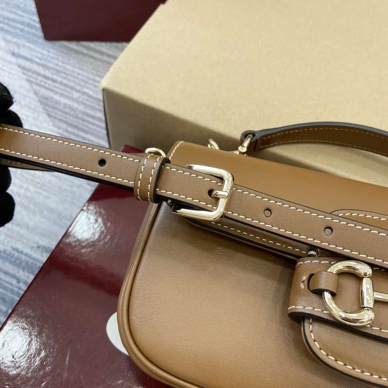 Gucci 815206 Gucci Horsebit 1955 Soft Small Top Handle Bag Hnědá