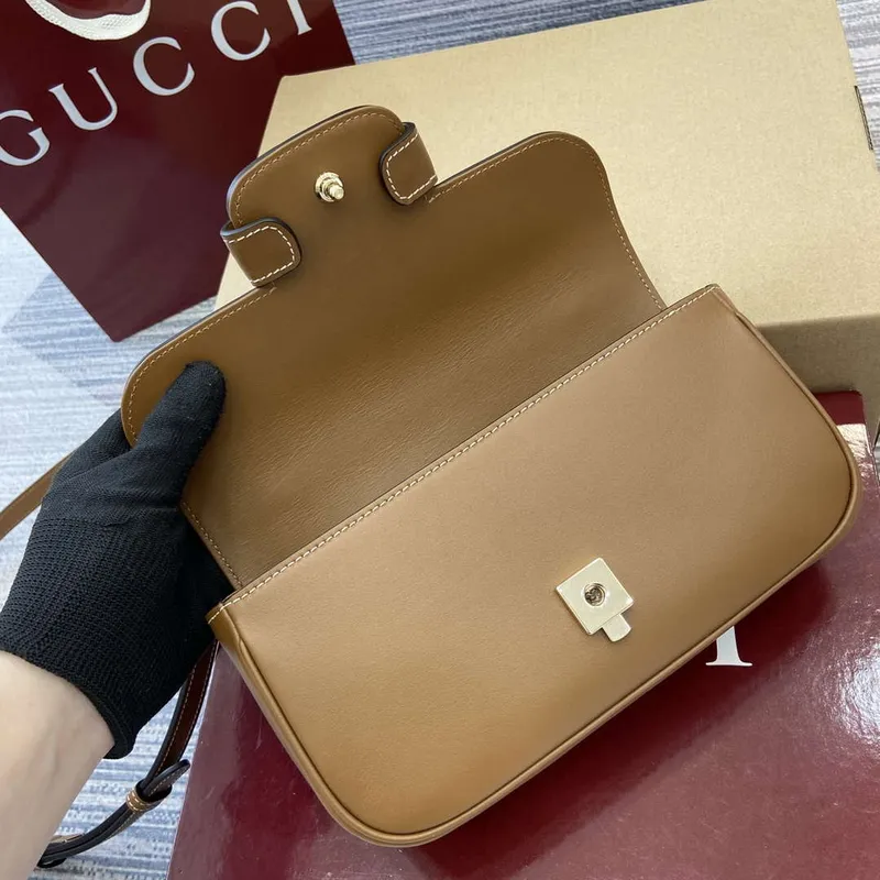 Gucci 815206 Gucci Horsebit 1955 Soft Small Top Handle Bag Hnědá