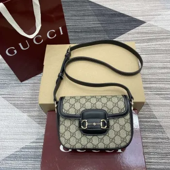 Gucci 815205 Gucci Horsebit 1955 Soft Small Shoulder Bag černé kožené detaily