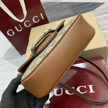 Gucci 815205 Gucci Horsebit 1955 Soft Small Shoulder Bag Hnědý kožený lem