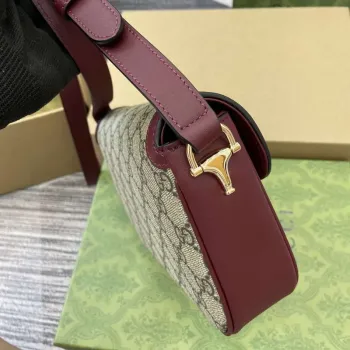 Gucci 815205 Gucci Horsebit 1955 Soft Small Shoulder Bag Červené kožené detaily