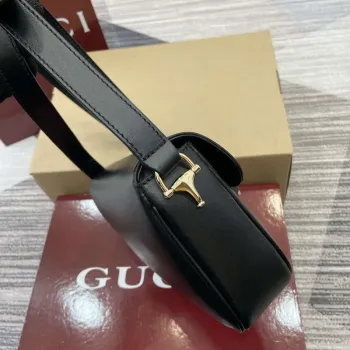 Gucci 815205 Gucci Horsebit 1955 Měkká malá kabelka přes rameno černá