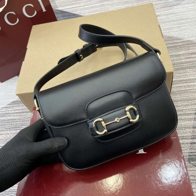 Gucci 815205 Gucci Horsebit 1955 Měkká malá kabelka přes rameno černá