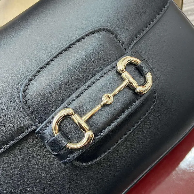 Gucci 815205 Gucci Horsebit 1955 Měkká malá kabelka přes rameno černá
