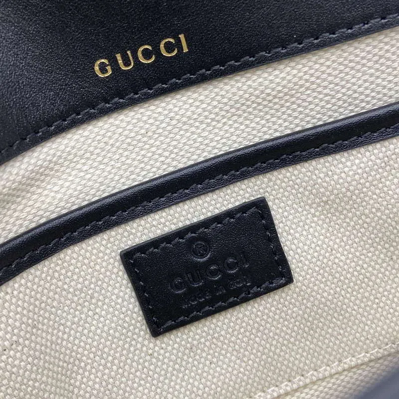 Gucci 815205 Gucci Horsebit 1955 Měkká malá kabelka přes rameno černá