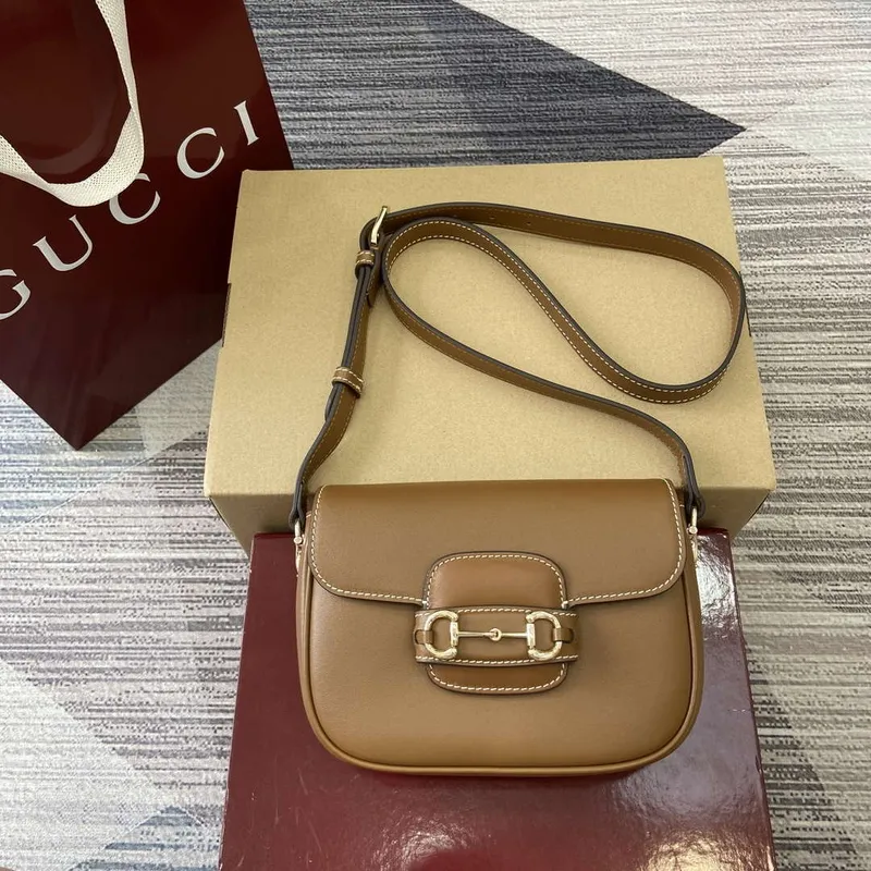 Gucci 815205 Gucci Horsebit 1955 Měkká malá kabelka přes rameno hnědá