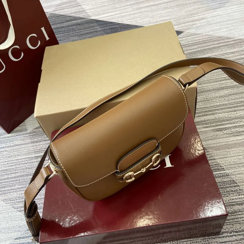 Gucci 815205 Gucci Horsebit 1955 Měkká malá kabelka přes rameno hnědá