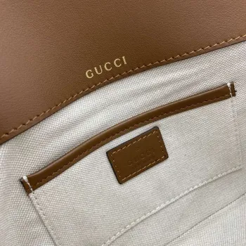 Gucci 815205 Gucci Horsebit 1955 Měkká malá kabelka přes rameno hnědá