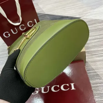 Gucci 833665 Gucci 73 Malá kabela na rameno Zelená semiš
