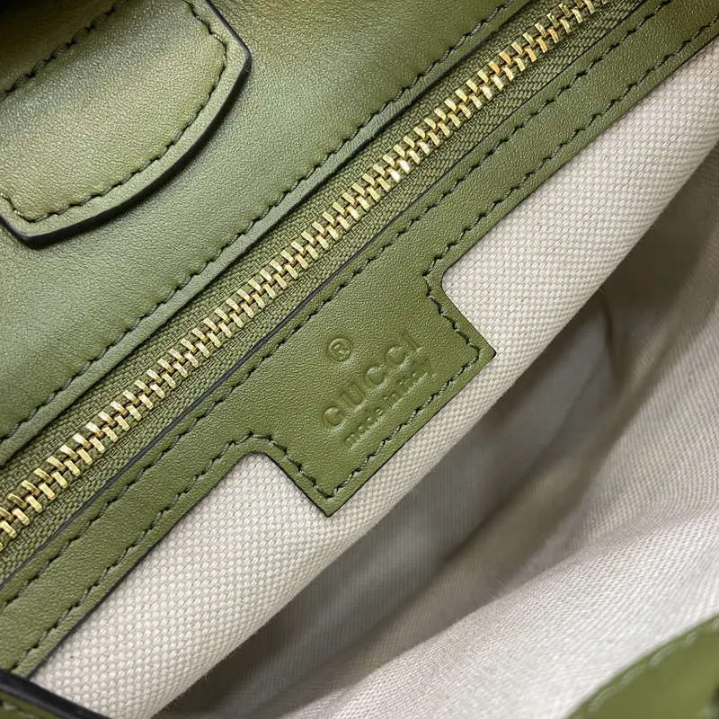 Gucci 833665 Gucci 73 Malá kabela na rameno Zelená semiš