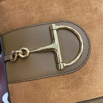 Gucci 833665 Gucci 73 Malá kabela na řetízku Hnědá semišová