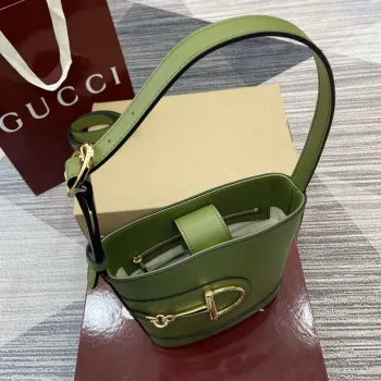 Gucci 833665 Gucci 73 Malá kabela na víno Zelená kůže
