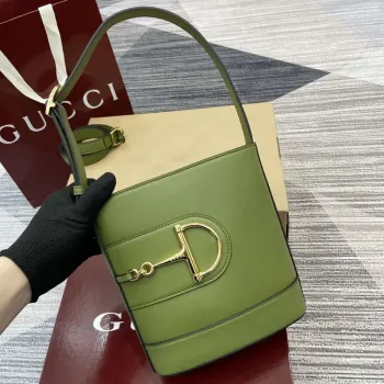 Gucci 833665 Gucci 73 Malá kabela na víno Zelená kůže