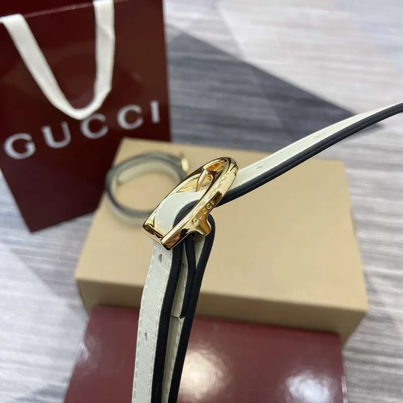 Gucci 833665 Gucci 73 Malá kabela na víno Bílá kůže