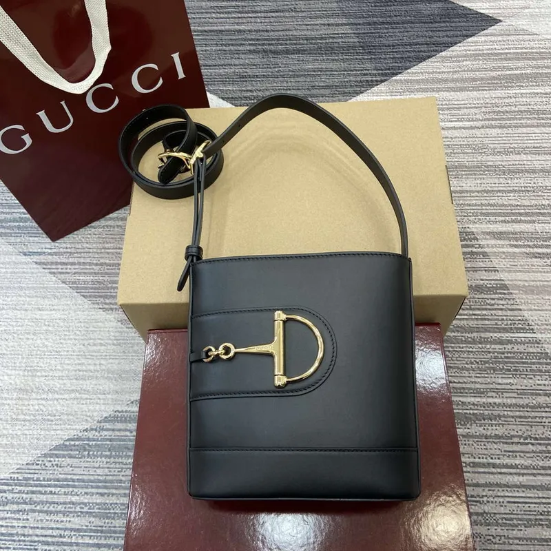Gucci 833665 Gucci 73 Malá kabela na řetízku Černá kůže