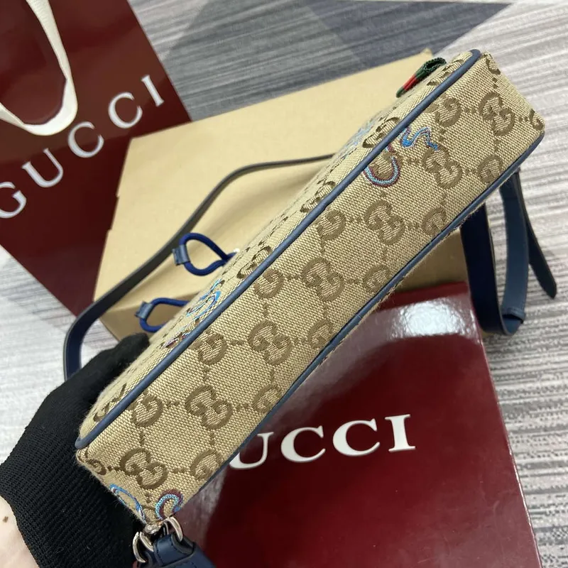 Gucci 817771 Malá vyšívaná hadí kabelka přes rameno z meruňkového plátna