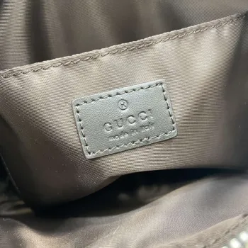Gucci 834802 GG plátno malá crossbody taška tmavě hnědá