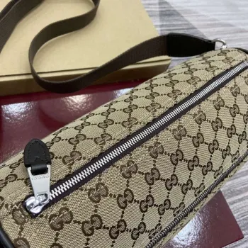 Gucci 834455 GG plátno malá cylindrická taška tmavě hnědá