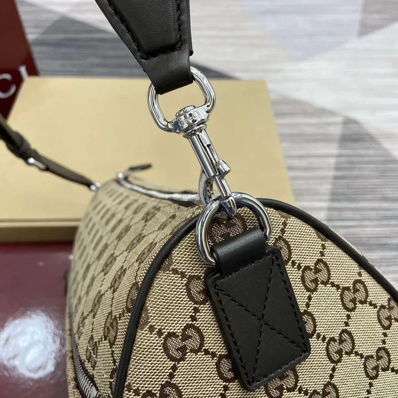 Gucci 834455 GG plátno malá cylindrická taška tmavě hnědá