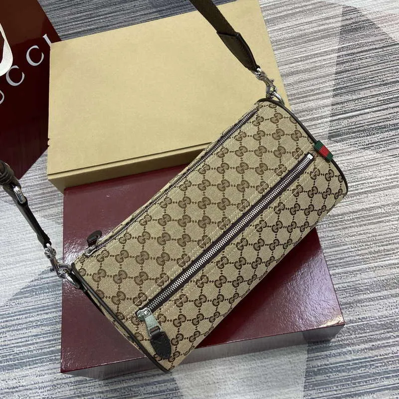 Gucci 834455 GG plátno malá cylindrická taška tmavě hnědá