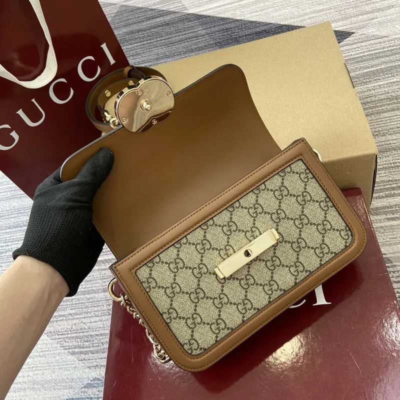 Gucci 826761 Gucci Go Malá Ramenní Taška Hnědá PVC