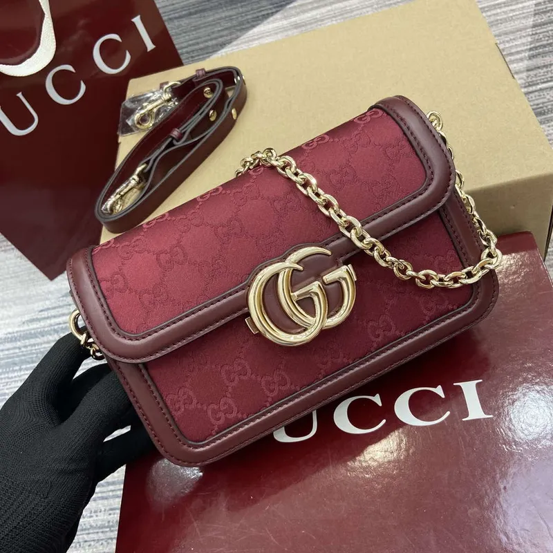 Gucci 826761 Gucci Go Malá Ramenní Taška Červená