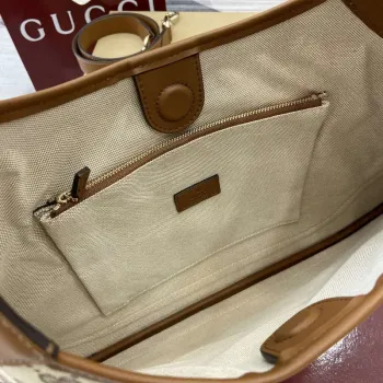 Gucci 834981 Gucci B Střední Kabelka přes Rameno Hnědá Kůže Trim