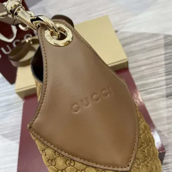 Gucci 834981 Gucci B střední kabelka přes rameno Hnědý samet s embosovaným vzorem
