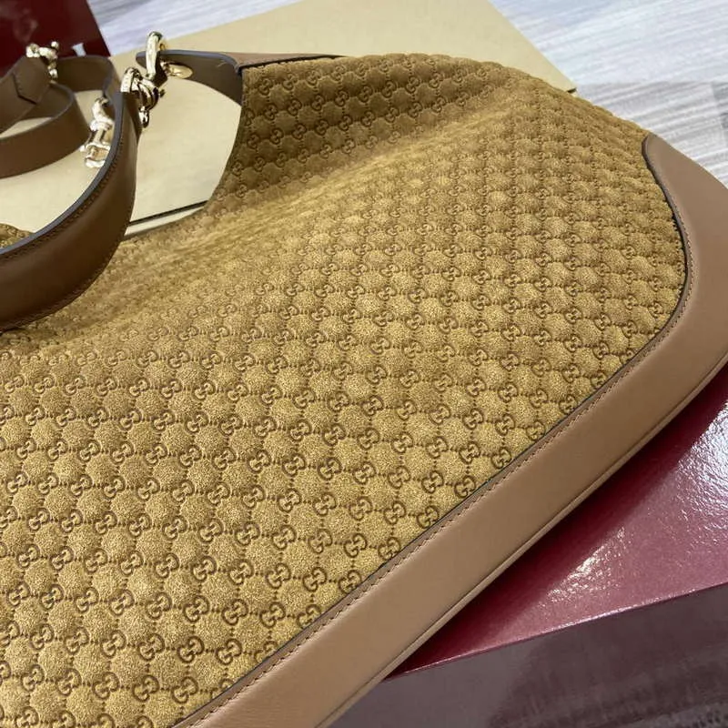 Gucci 834981 Gucci B střední kabelka přes rameno Hnědý samet s embosovaným vzorem