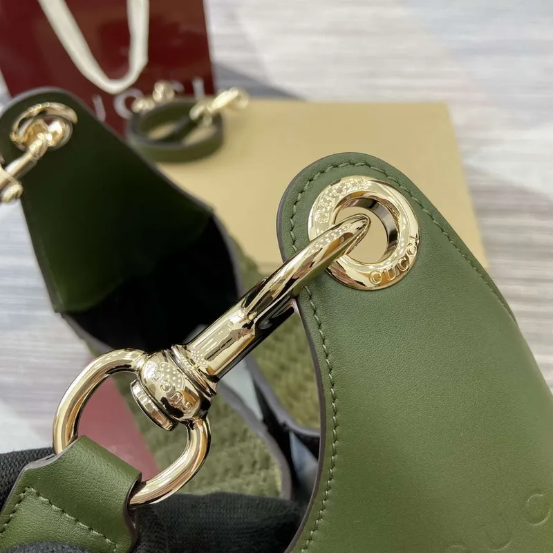 Gucci 834981 Gucci B střední ramenní taška tmavě zelená