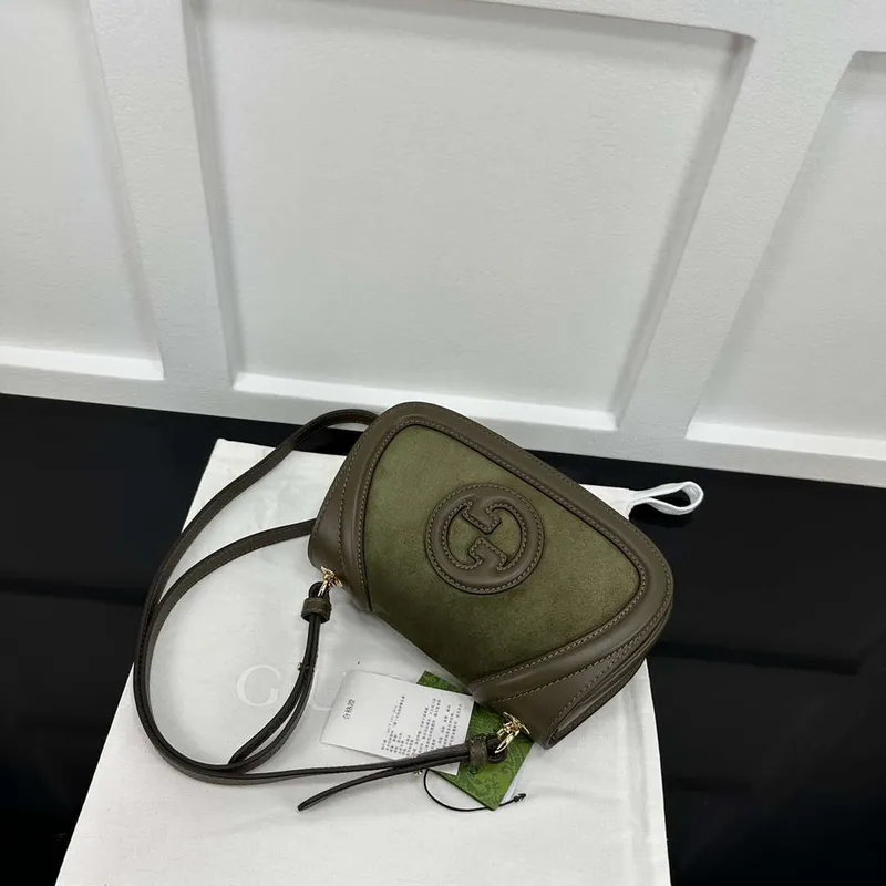 Gucci 815700 Gucci Blondie mini ramenní taška z jemné kůže Zelená