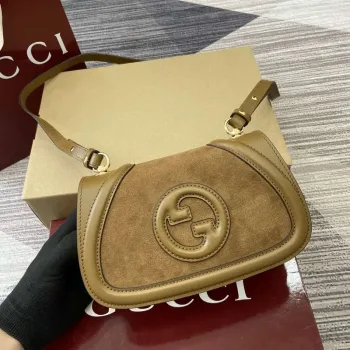 Gucci 815700 Gucci Blondie mini ramenní taška z semišové kůže Hnědá