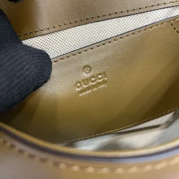 Gucci 815700 Gucci Blondie mini ramenní taška z semišové kůže Hnědá