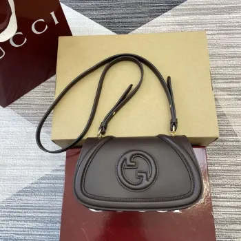 Gucci 815700 Gucci Blondie mini ramenní taška Tmavě hnědá Kůže