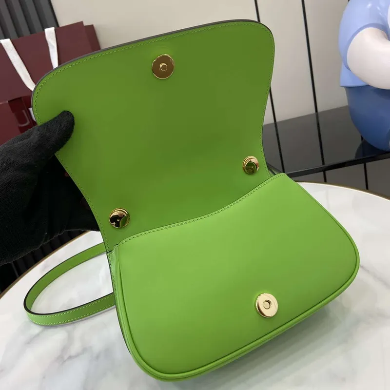 Gucci 815700 Gucci Blondie mini ramenní taška Zelená kůže