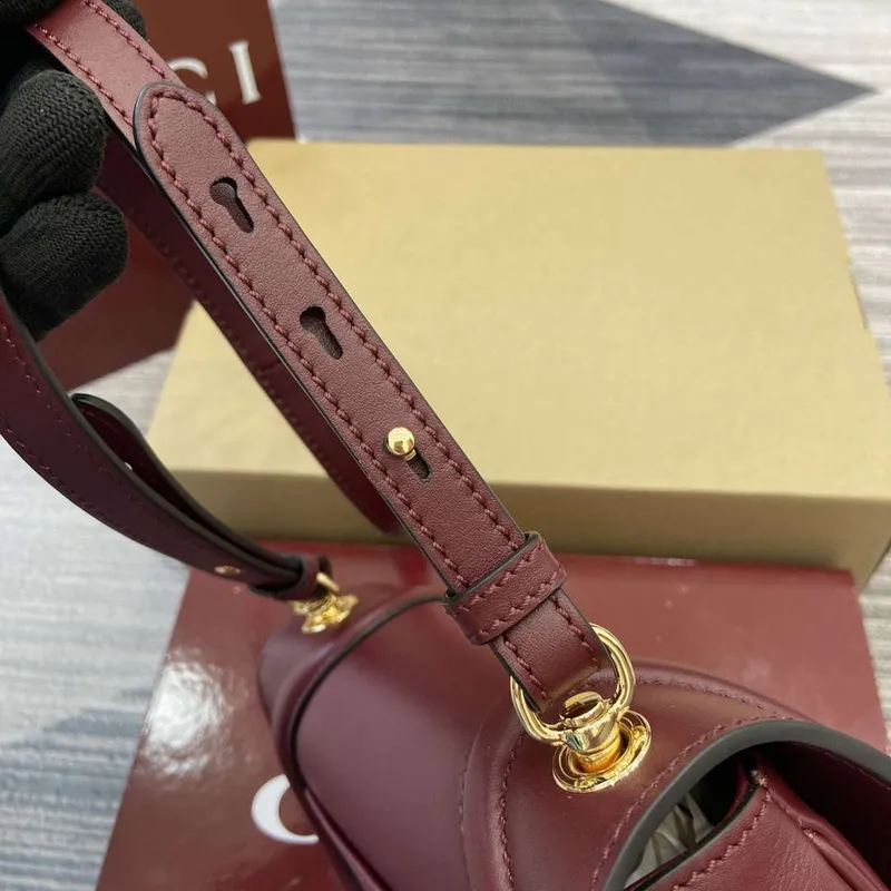 Gucci 815700 Gucci Blondie mini ramenní taška Wind red Kůže