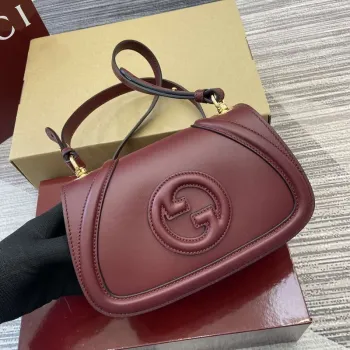 Gucci 815700 Gucci Blondie mini ramenní taška Wind red Kůže