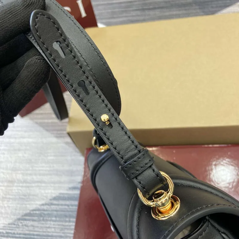 Gucci 815700 Gucci Blondie mini ramenní taška Černá kůže