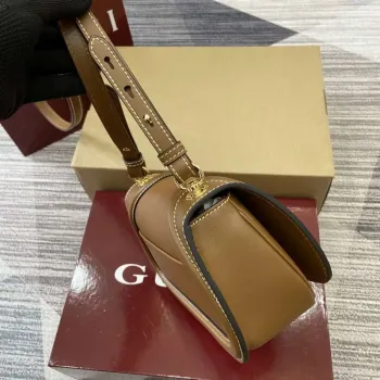 Gucci 815700 Gucci Blondie mini ramenní taška Hnědá kůže