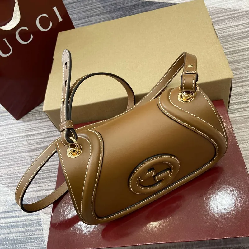 Gucci 815700 Gucci Blondie mini ramenní taška Hnědá kůže