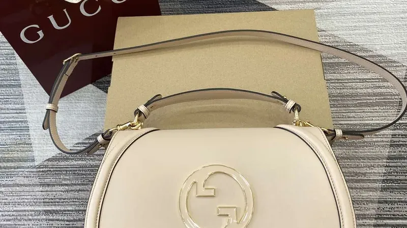 Gucci Blondie Medium 815719 — Luxusní taška ve světle růžové kůži s historickým logem