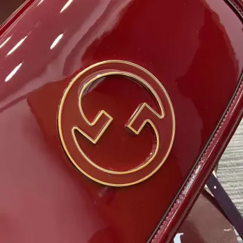 Gucci 815719 Gucci Blondie Medium taška s horním držadlem z lakované kůže červená