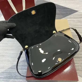 Gucci 815719 Gucci Blondie Medium taška s horním držadlem z lakované kůže černá